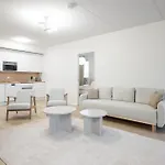 Urban Executive - 3bdr - Sauna - Free Parking