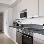 Urban Executive - 3bdr - Sauna - Free Parking *