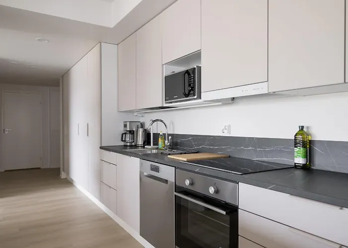 Urban Executive - 3bdr - Sauna - Free Parking *