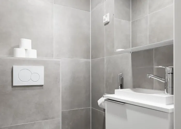 公寓 Urban Executive - 3bdr - Sauna - Free Parking *